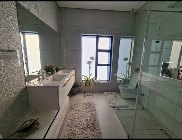 4 BEDROOM HOUSE FOR SALE IN HERON BANKS GOLF ESTATE
